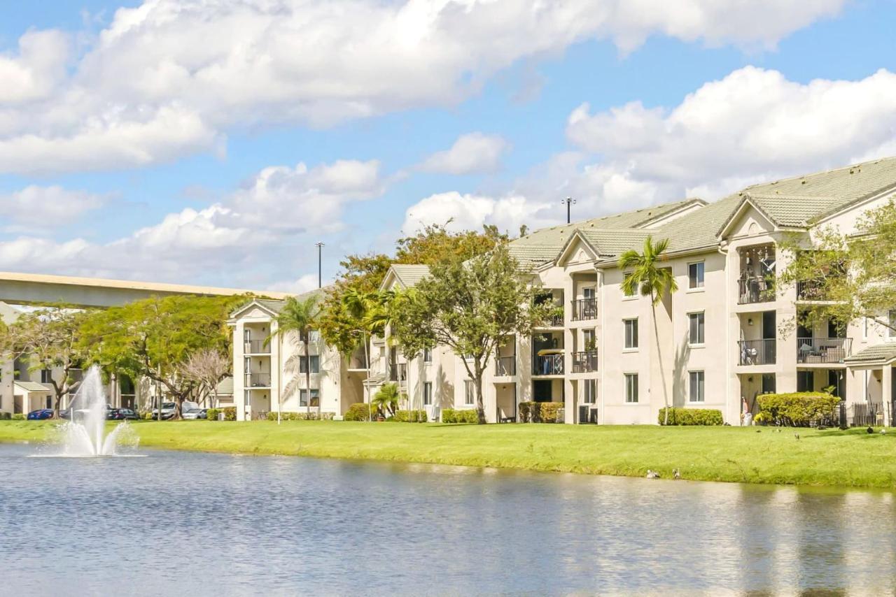 Stunning Centrally Located Apartments At New River Cove In South Florida Форт-Лодердейл Екстер'єр фото